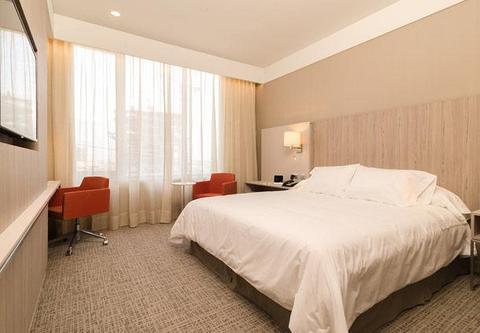 Courtyard By Marriott Condes Hotel Santiago del Cile