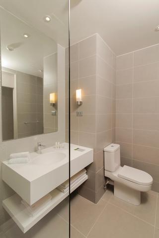 Courtyard By Marriott Condes Hotel Santiago del Cile