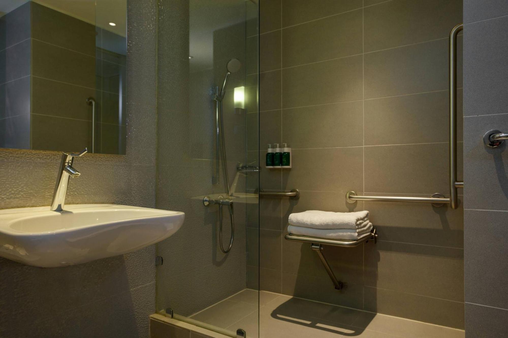 Courtyard By Marriott Condes Santiago del Cile