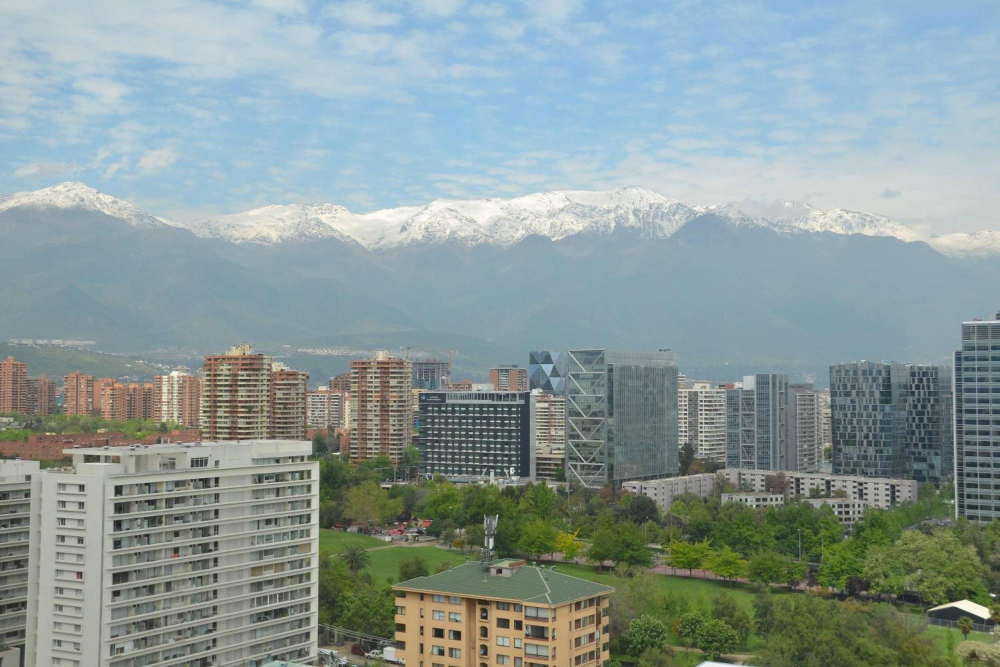 Courtyard By Marriott Condes Hotel Santiago del Cile